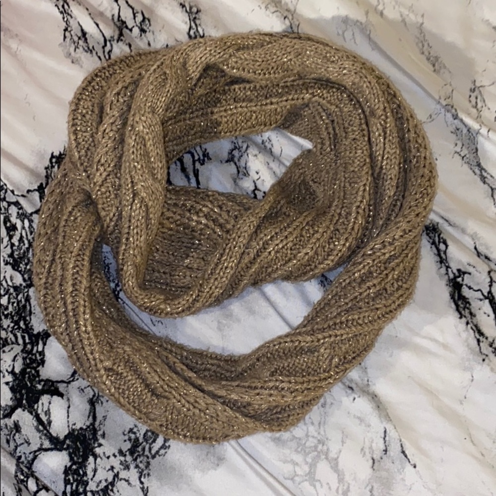 Infinity scarf